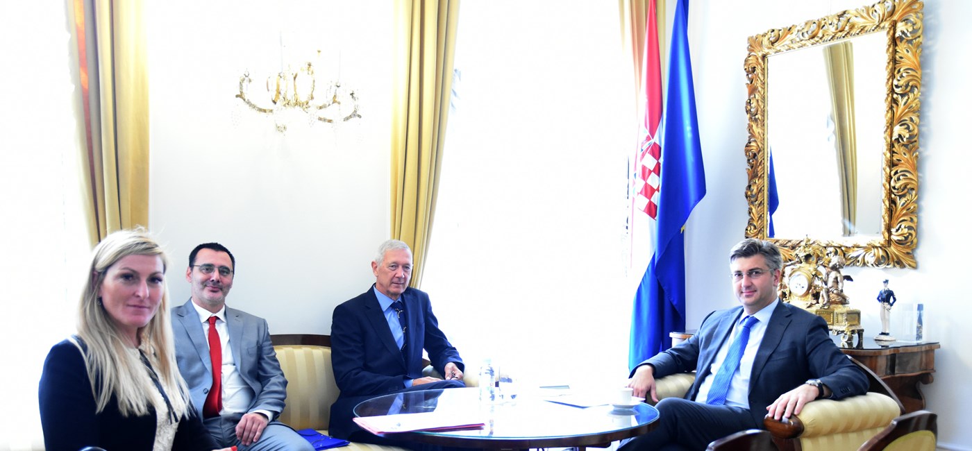 Predsjednik Vlade Andrej Plenković s predstavnicima Hrvatskog teniskog saveza 